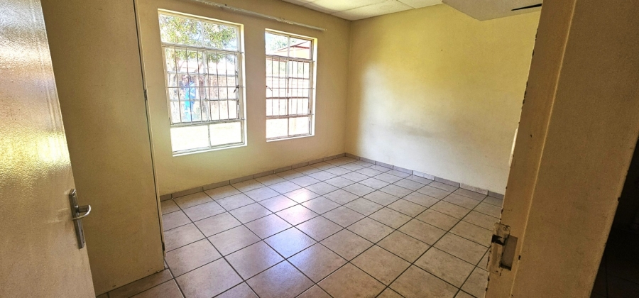 To Let 2 Bedroom Property for Rent in Rustenburg Rural North West